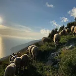 Miramare 3* أَجيرولا